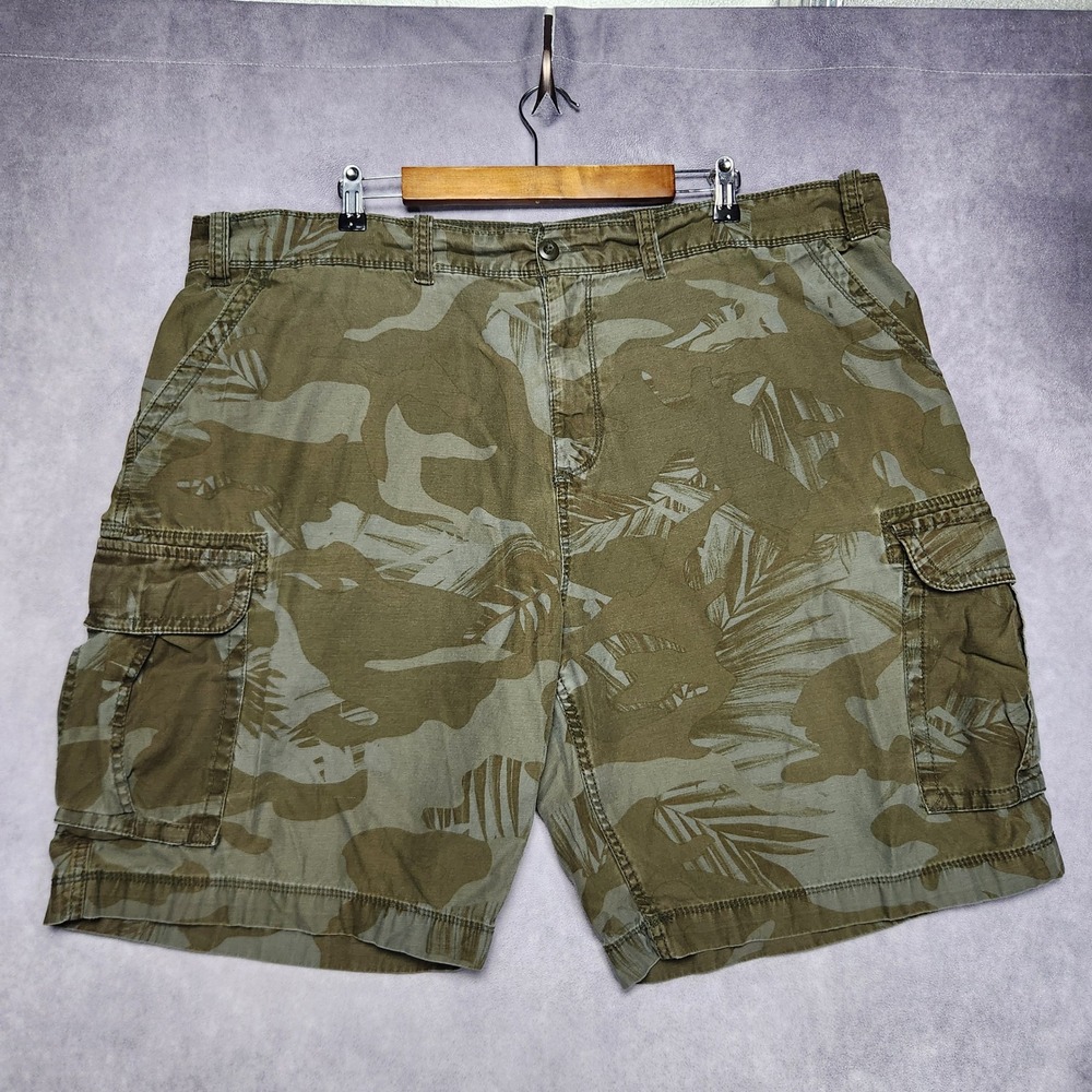 The Foundry Supply Mens 44 to 46‎ Camo Cargo Shorts Olive Green Tropical Cotton